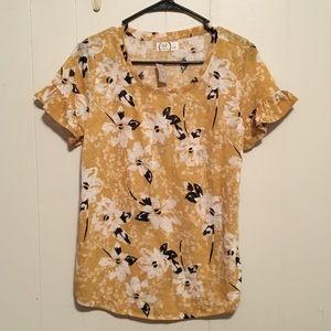 Yellow Maurice’s short-sleeve shirt size small